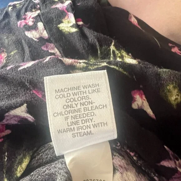 J Jill Floral Medium Blouse Cottagecore Academia Women's‎ Top Keyhole Black - Picture 7 of 9